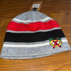 Chicago blackhawks throwback vintage Mitchell & Ness Gray and Red Knit Beanie